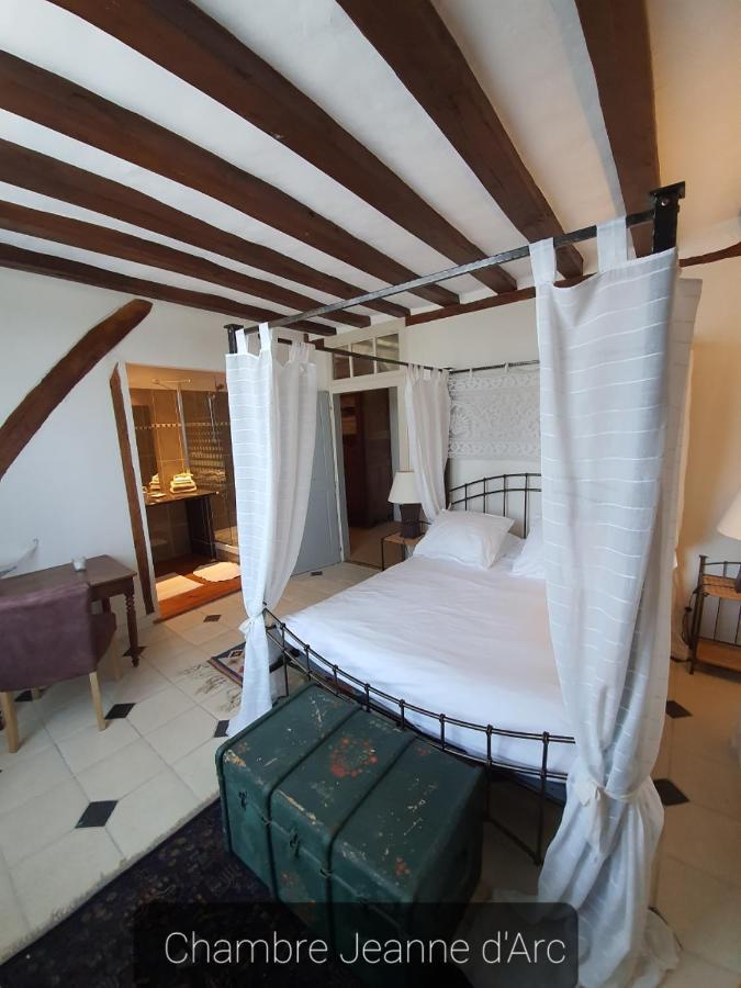 Le Presbytere De La Cite Royale De Loches Kültér fotó